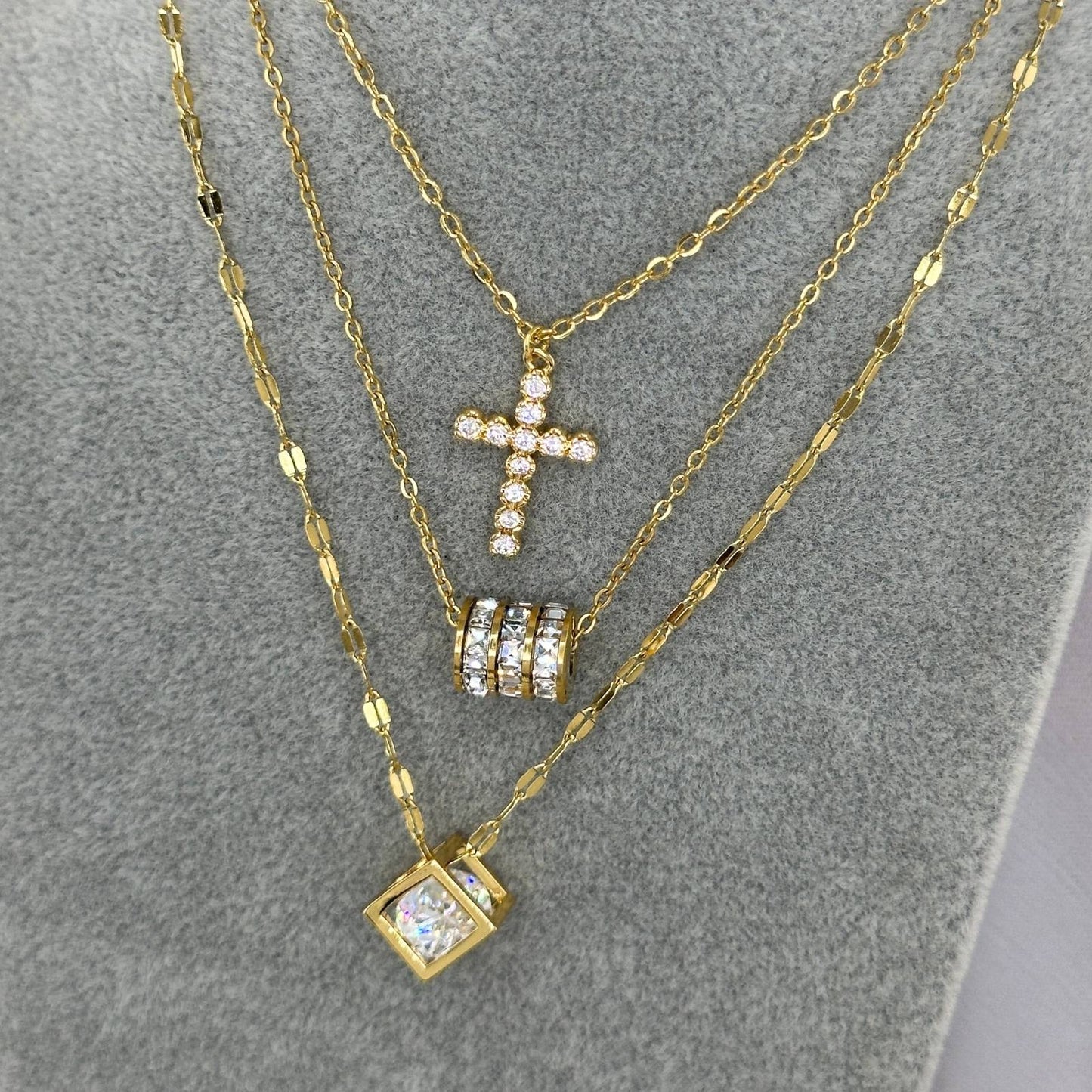Lumière Cube Necklace