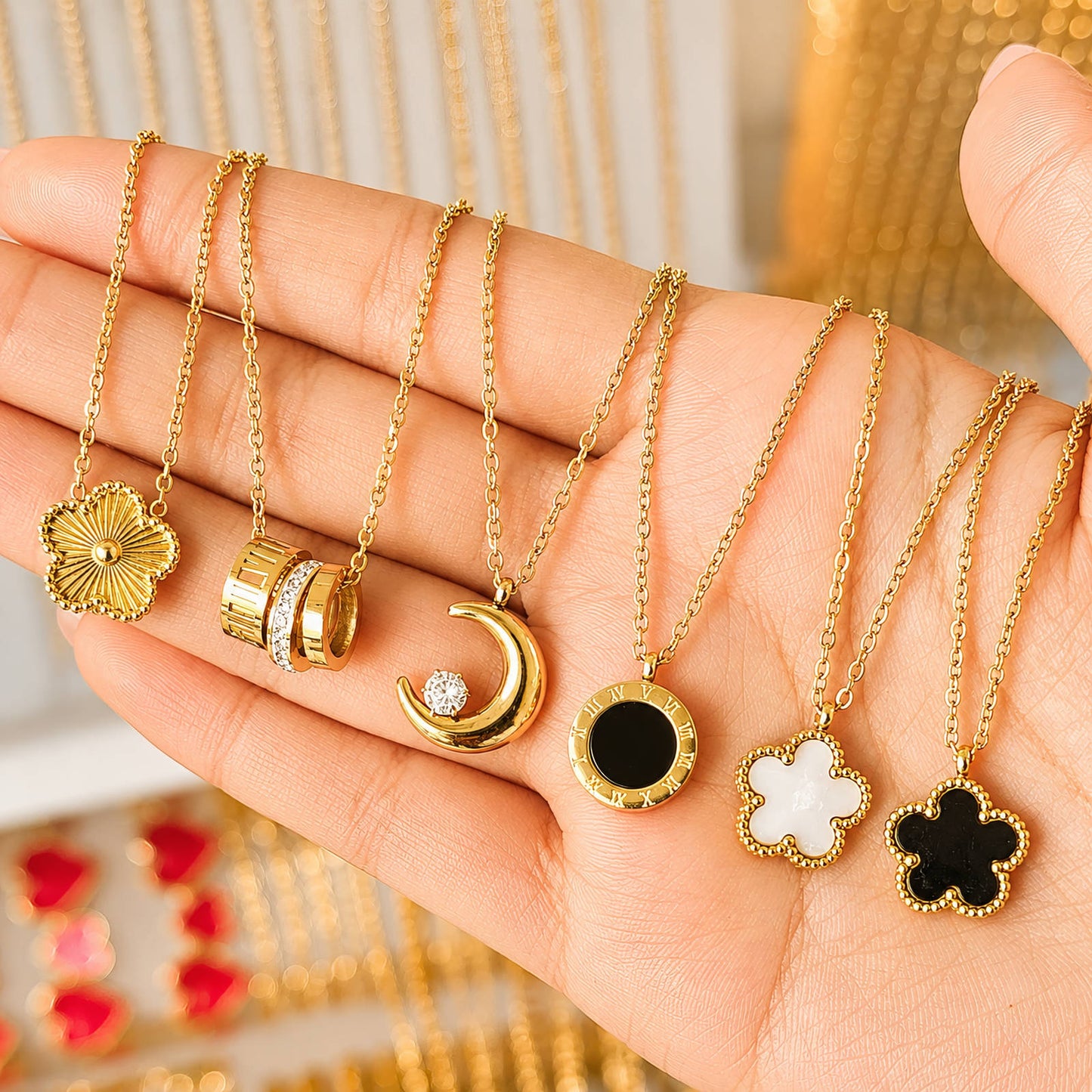 Gold Flower Pendant Necklace