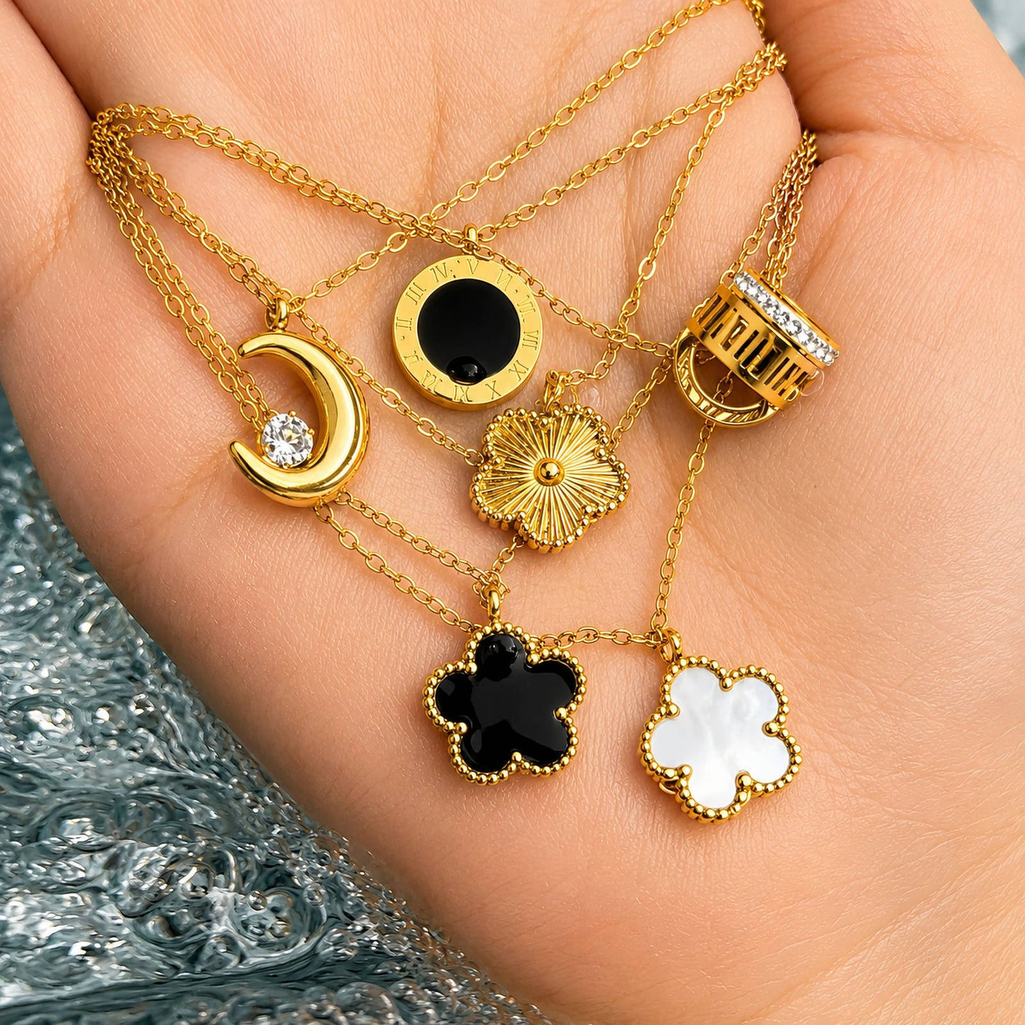 Gold Flower Pendant Necklace